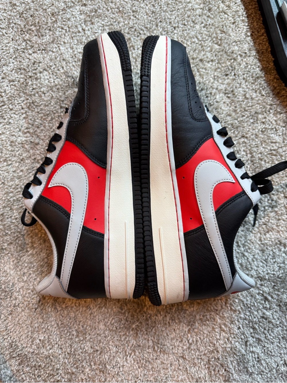 Nike Air Force 1 ’07 LV8 NBA 75th Anniversary
Style Code: DC8874-001 Red/Black - Picture 3 of 5